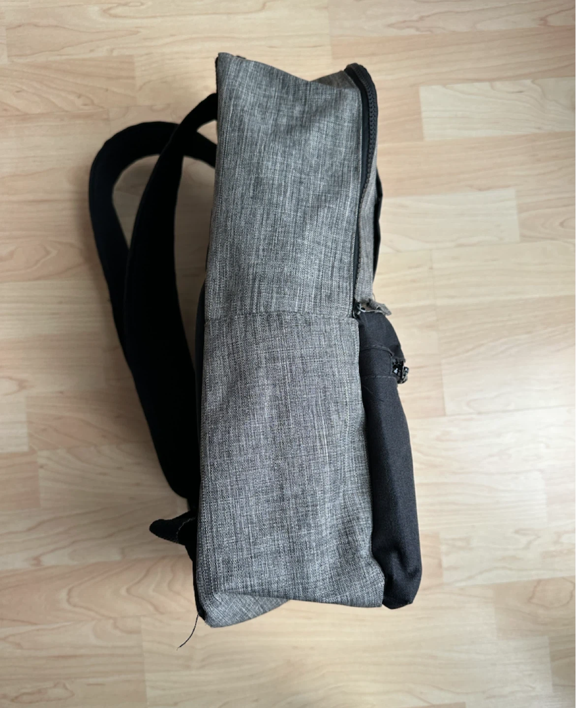 Grey and black backpack TD - photo 3