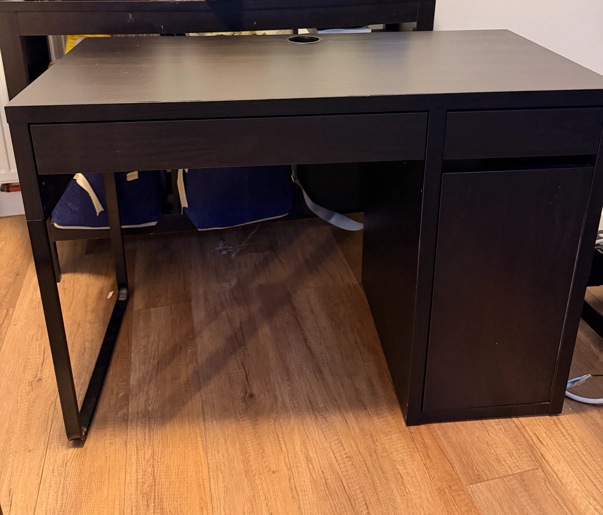 IKEA MICKE desk - photo 2