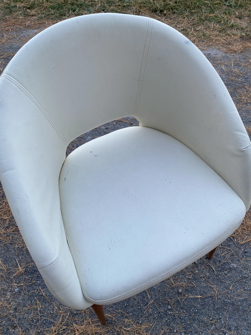 LumiSource Renee Cream Accent Chair - photo 5