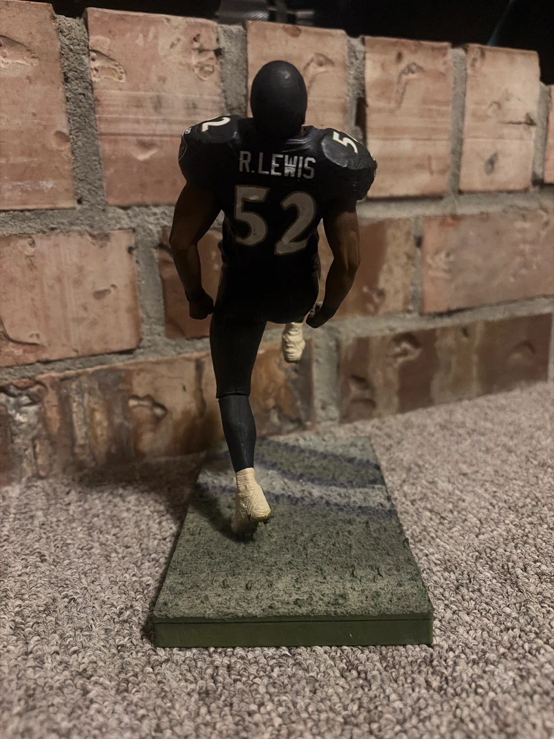 Ray Lewis Baltimore Ravens NFL Figure - photo 3