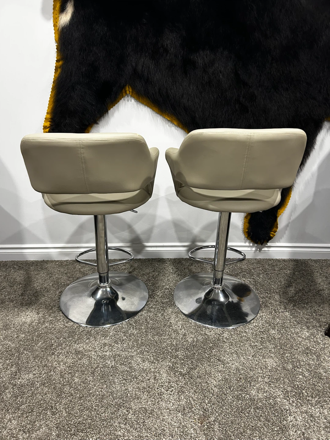 Set of 3 Beige Adjustable Bar Stools - photo 2