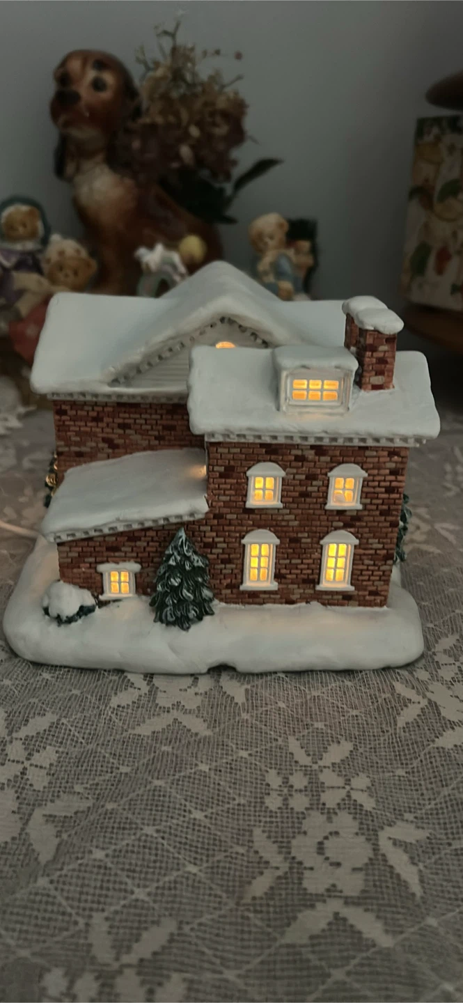 Hawthorne Village Norman Rockwell Christmas Village Bank - photo 3