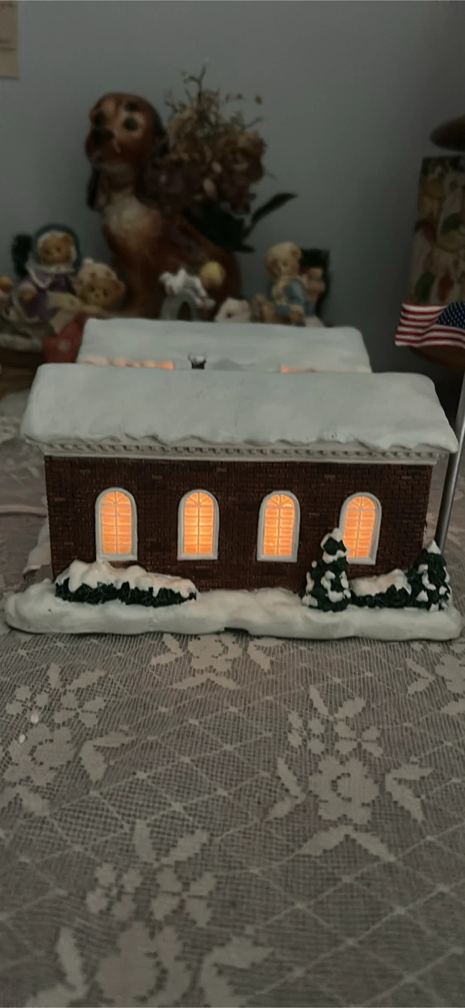 Lighted Christmas Village Building - photo 2