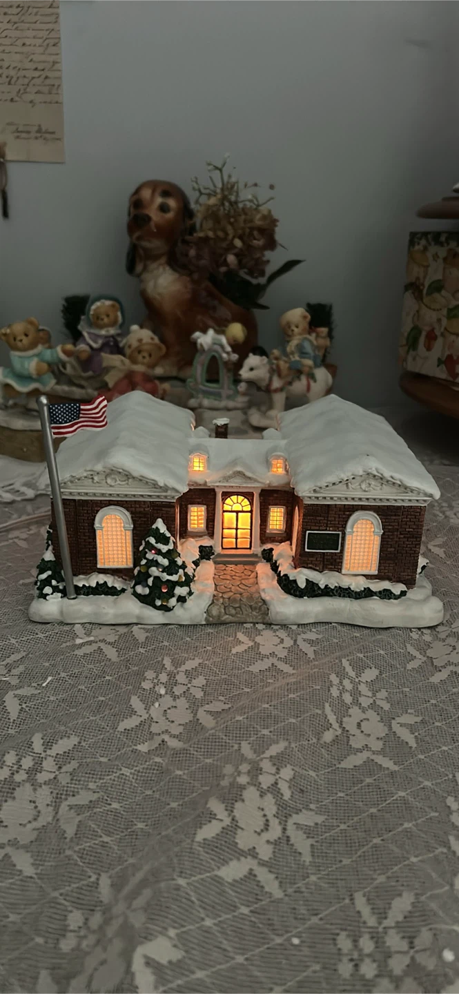 Lighted Christmas Village Building - photo 5
