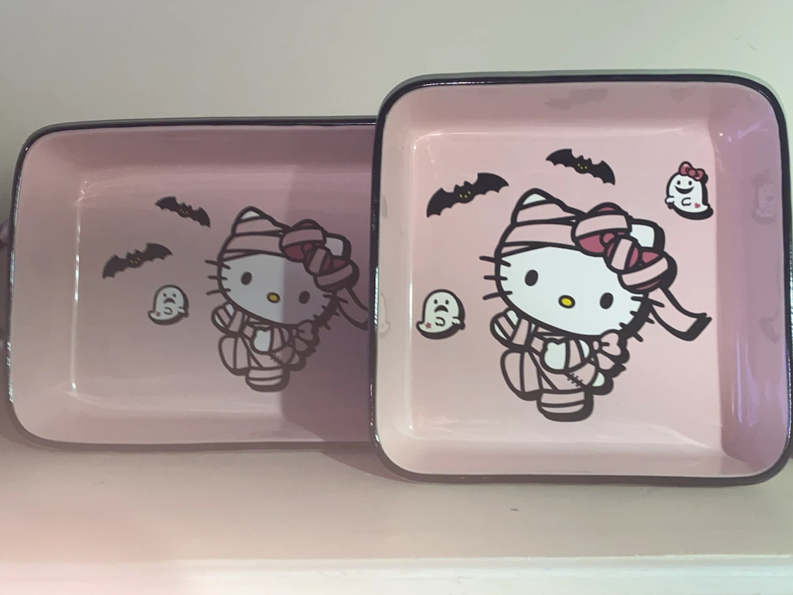 Sanrio Hello Kitty Halloween Baking Dish Set
