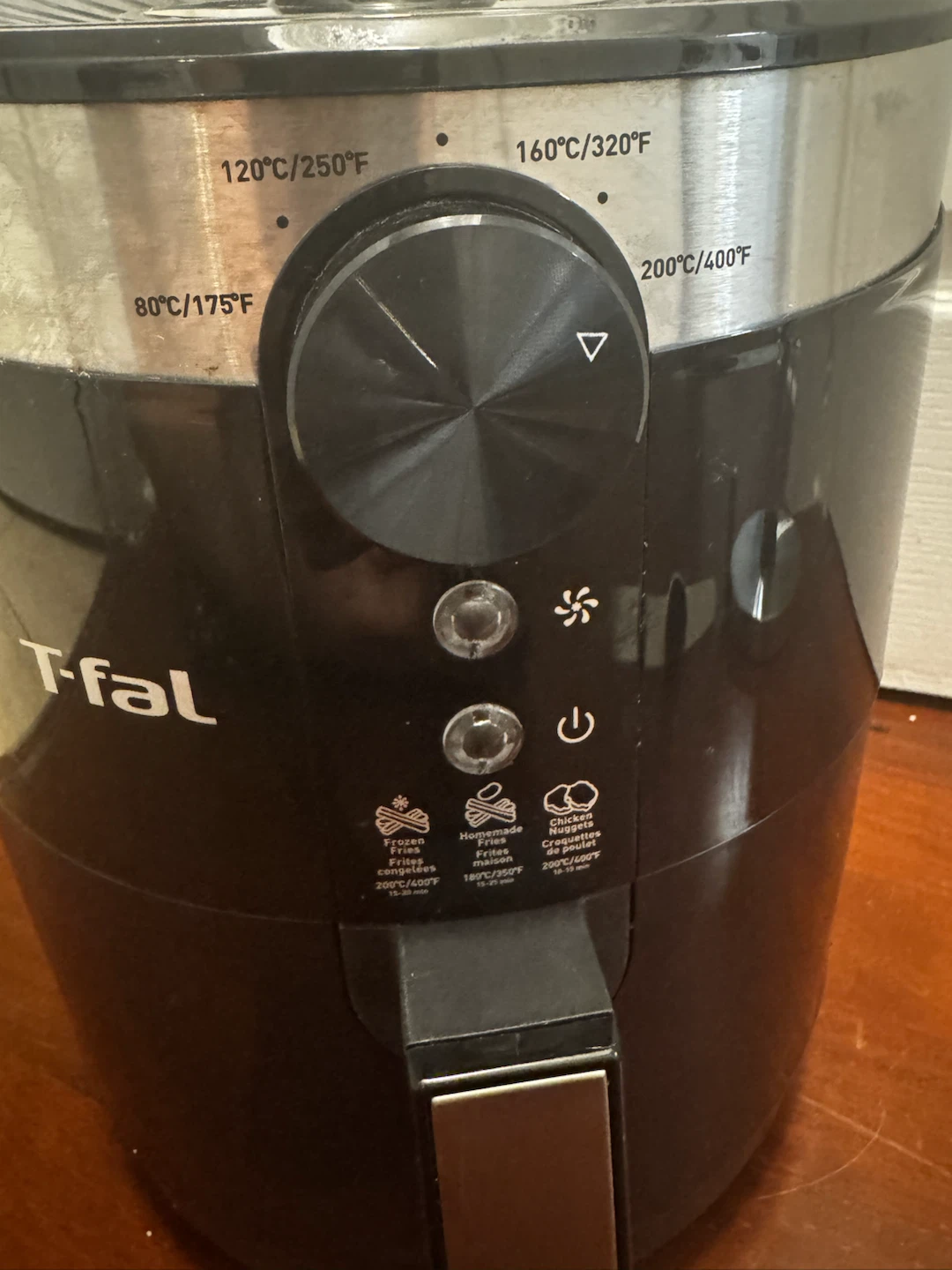 T-fal Air Fryer Model EY1208 - photo 4