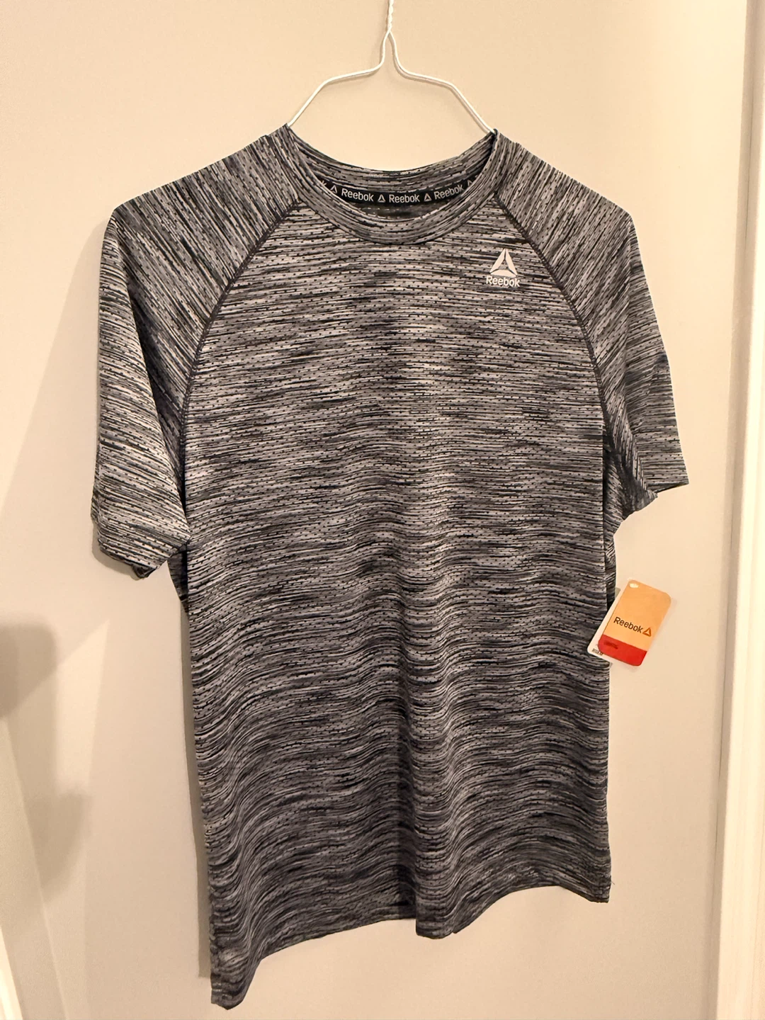 NEW Reebok Men’s Press Gym Shirt - Grey/Black - Size Medium