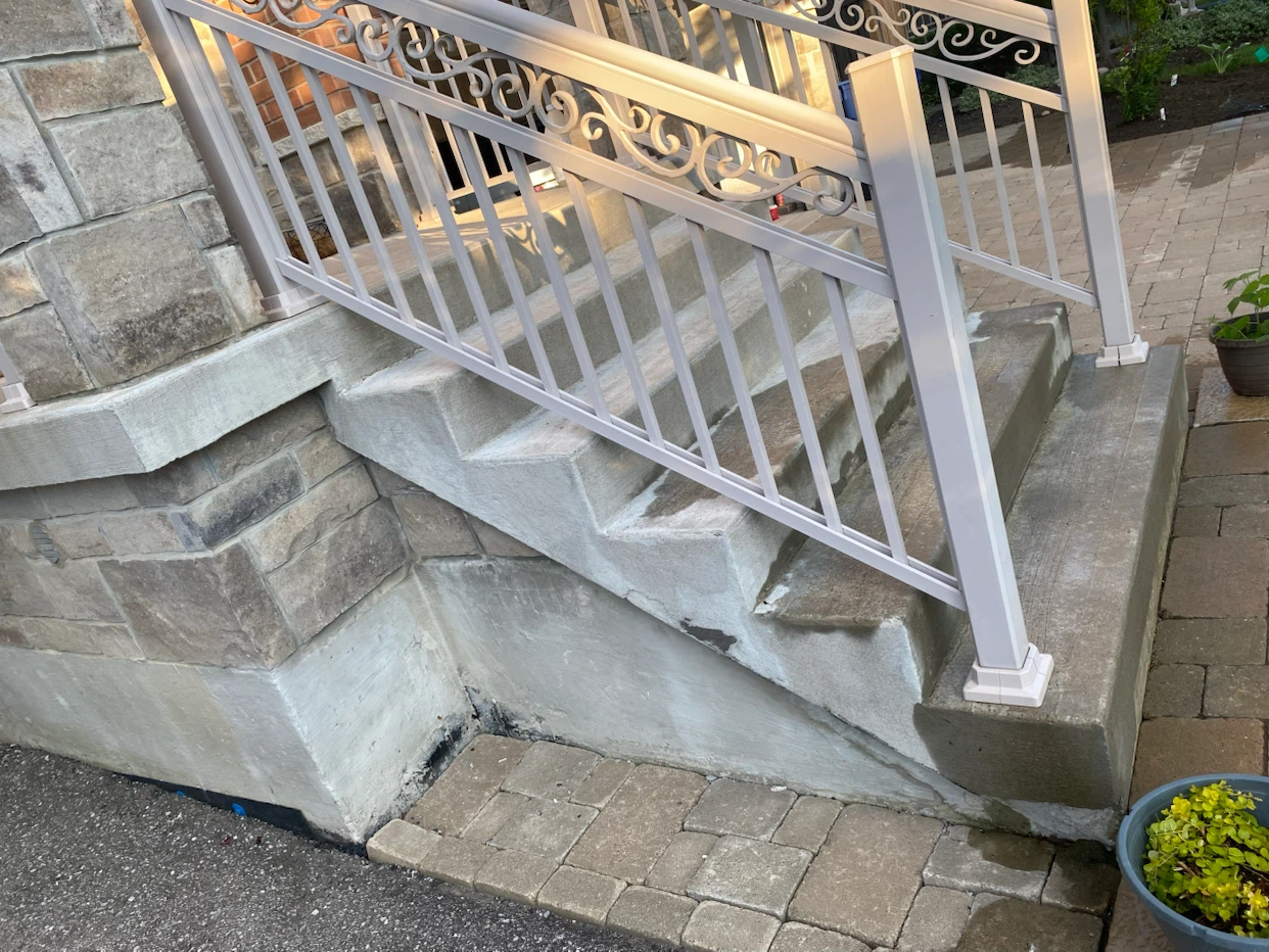 LIGHT OFF-WHITE Metal Outdoor Stair Railing - photo 2