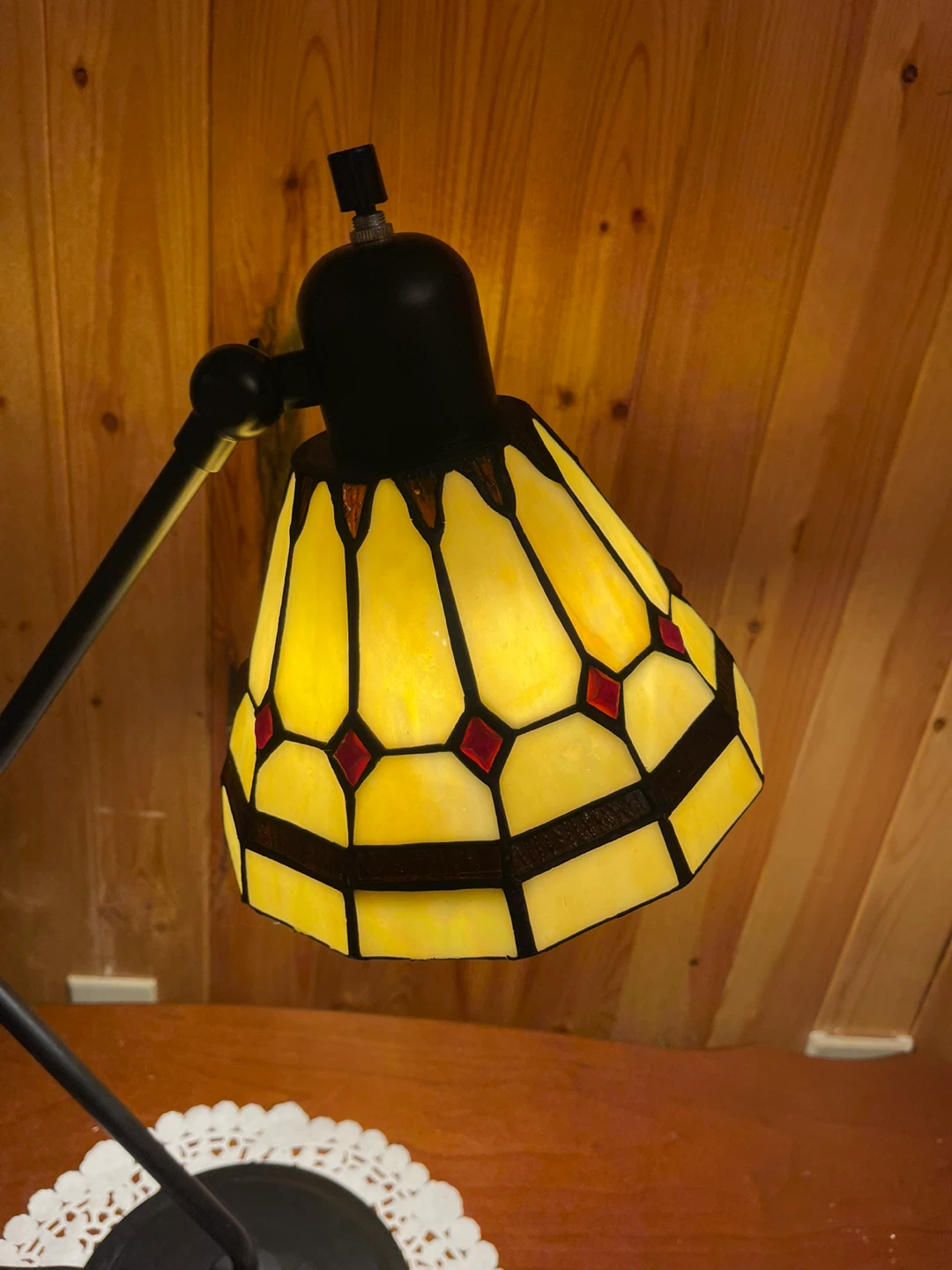 A beautiful Tiffany Style stained glass desk lamp - photo 4