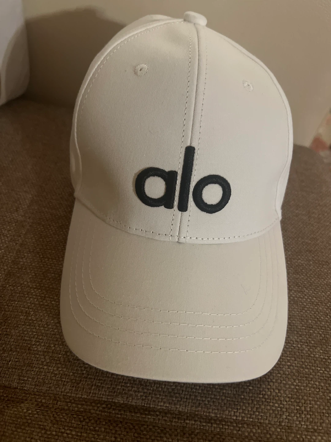 Alo Yoga White Baseball Cap