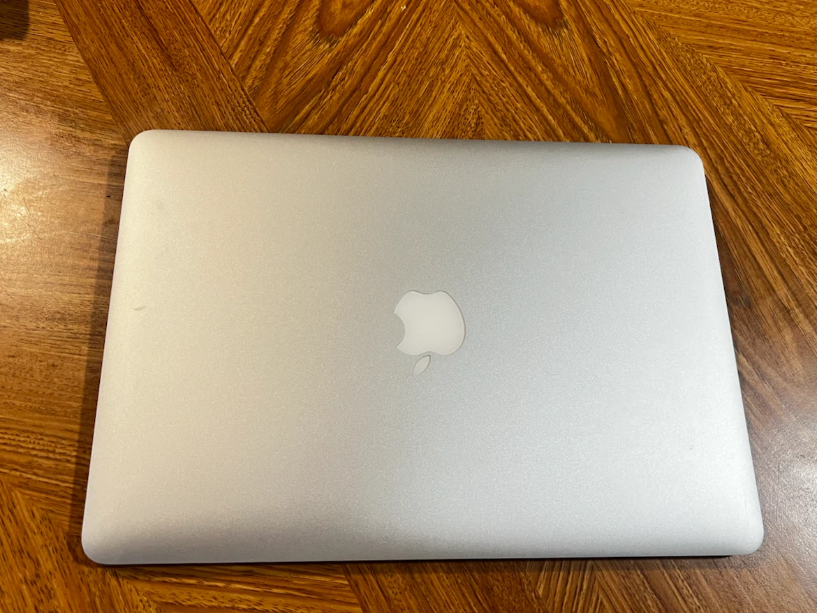 Apple MacBook Air 13-inch 2017 Laptop