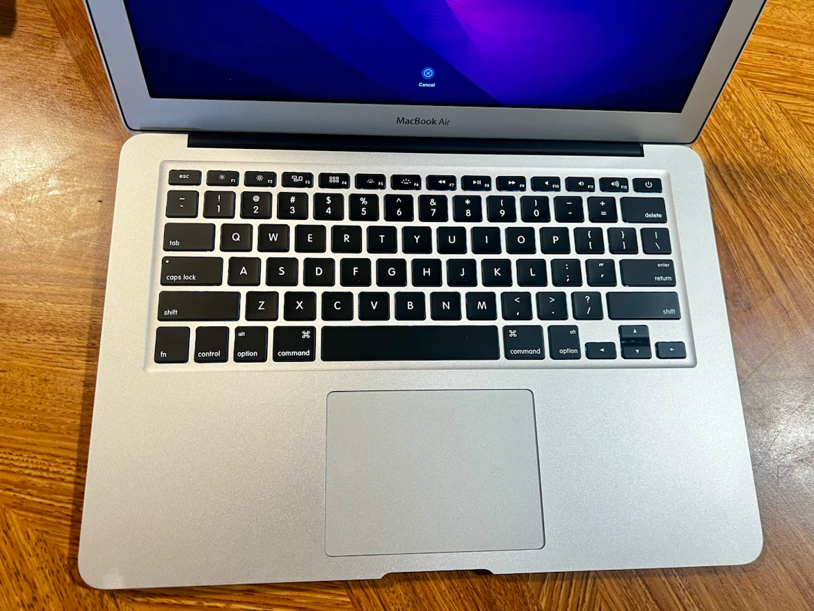 Apple MacBook Air 13-inch 2017 Laptop - photo 2