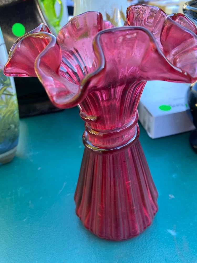 Signed vases - photo 3