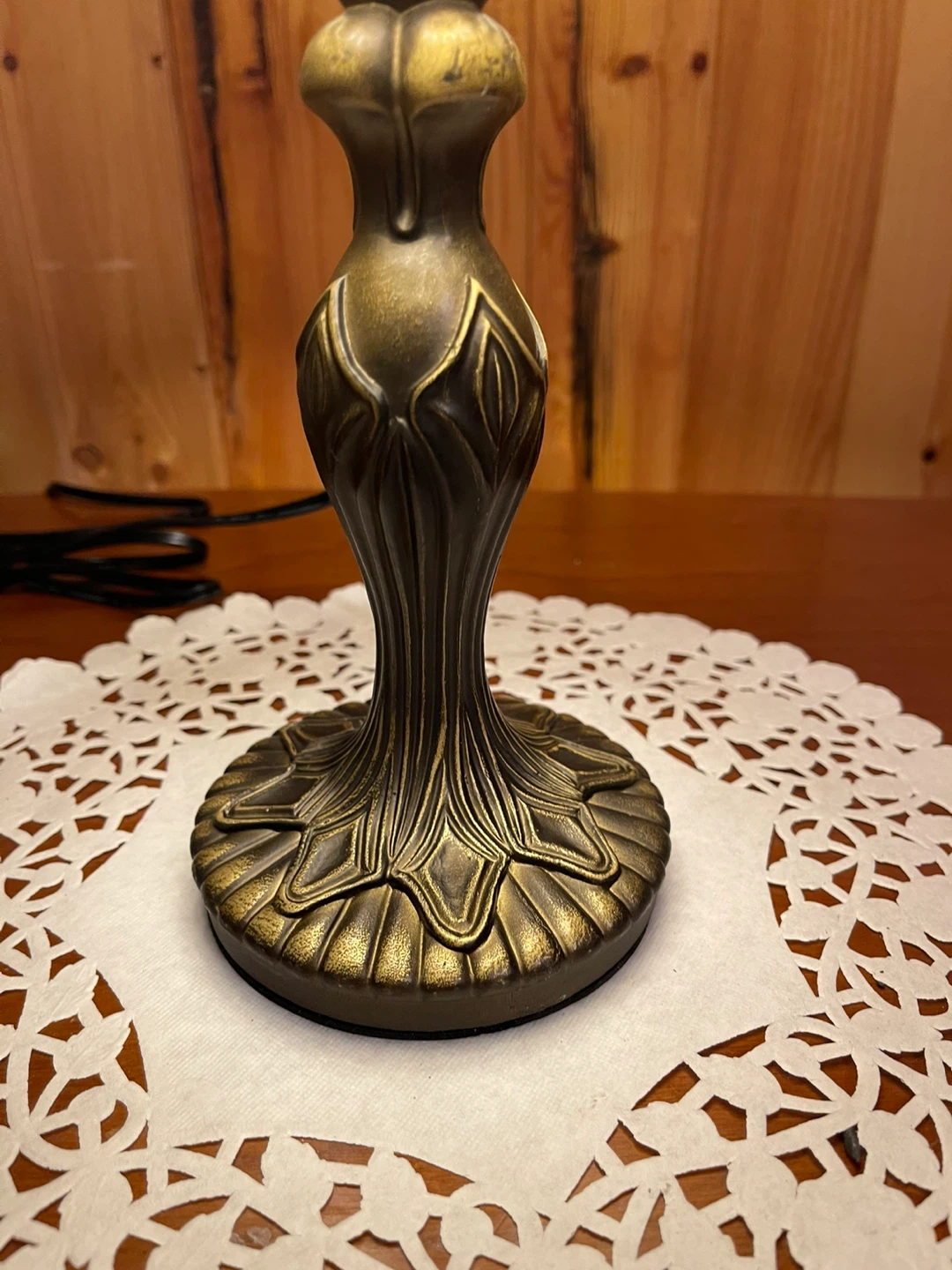 A cute Tiffany Style stained glass table lamp - photo 5
