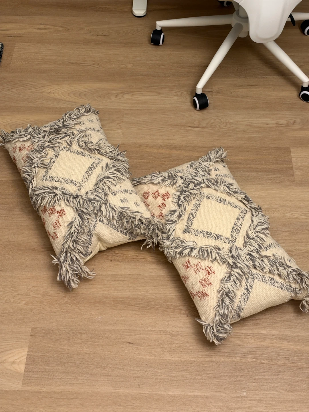 Set of two sofa couch pillows