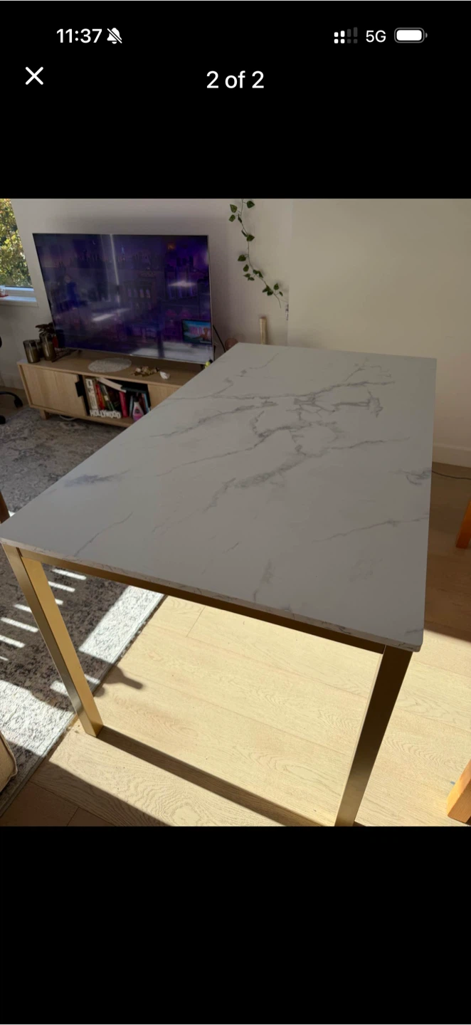 Marble-look dining table with gold legs - photo 2