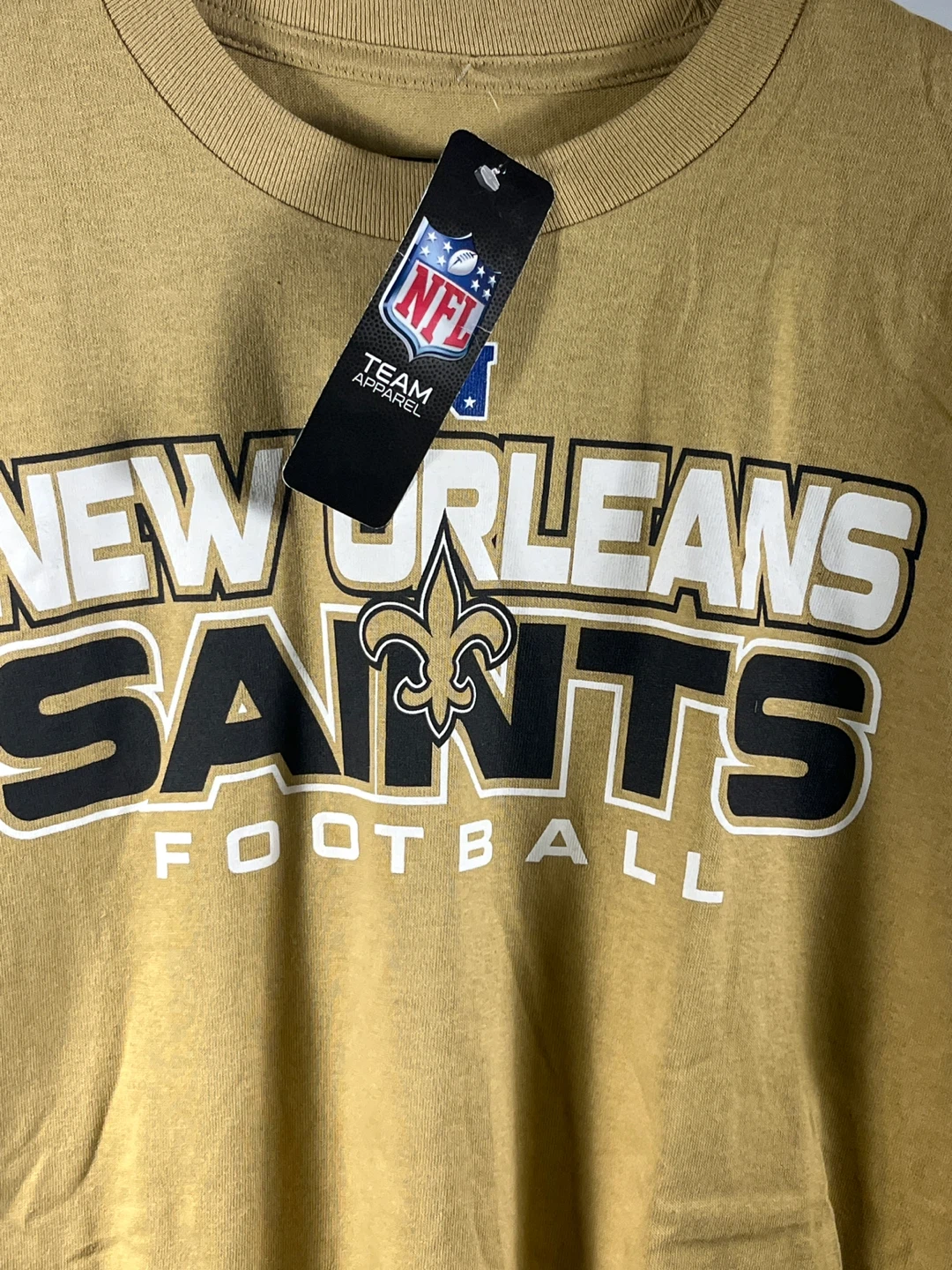 NWT New Orleans Saints T-Shirt Men’s M - Perfect Gift Idea! ⚜️