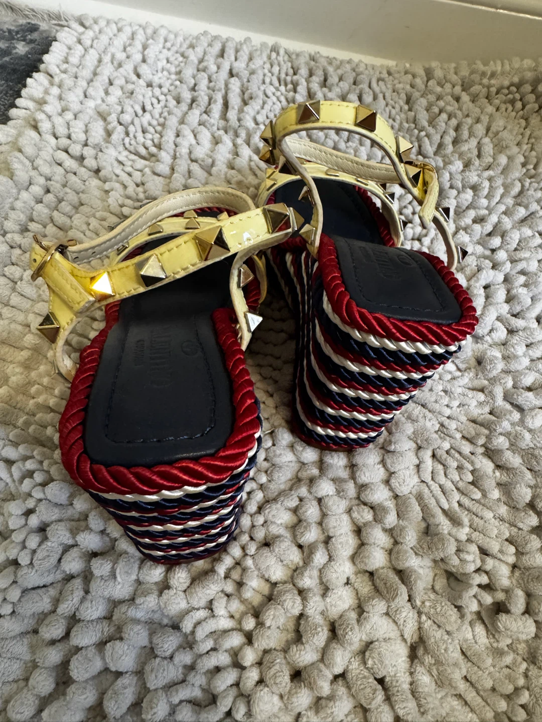 Valentino Garavani Rockstud Wedge Sandals - photo 3