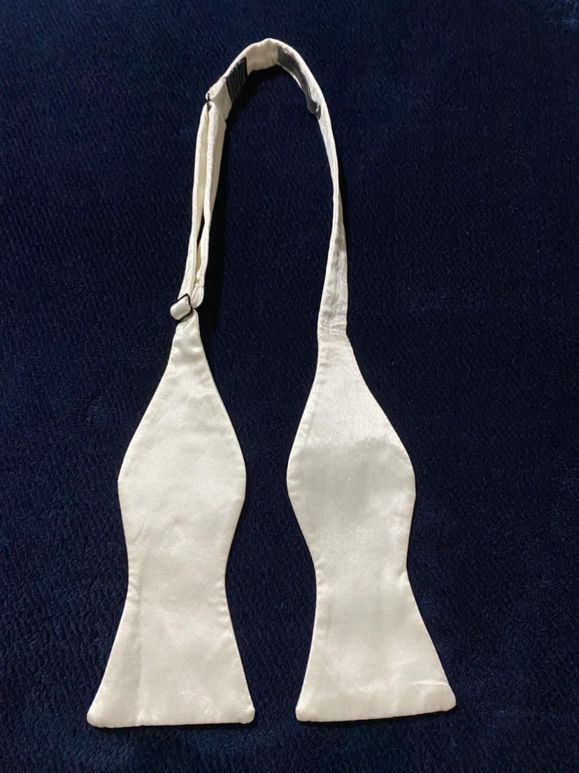 White Silk Bow Tie *** - photo 3