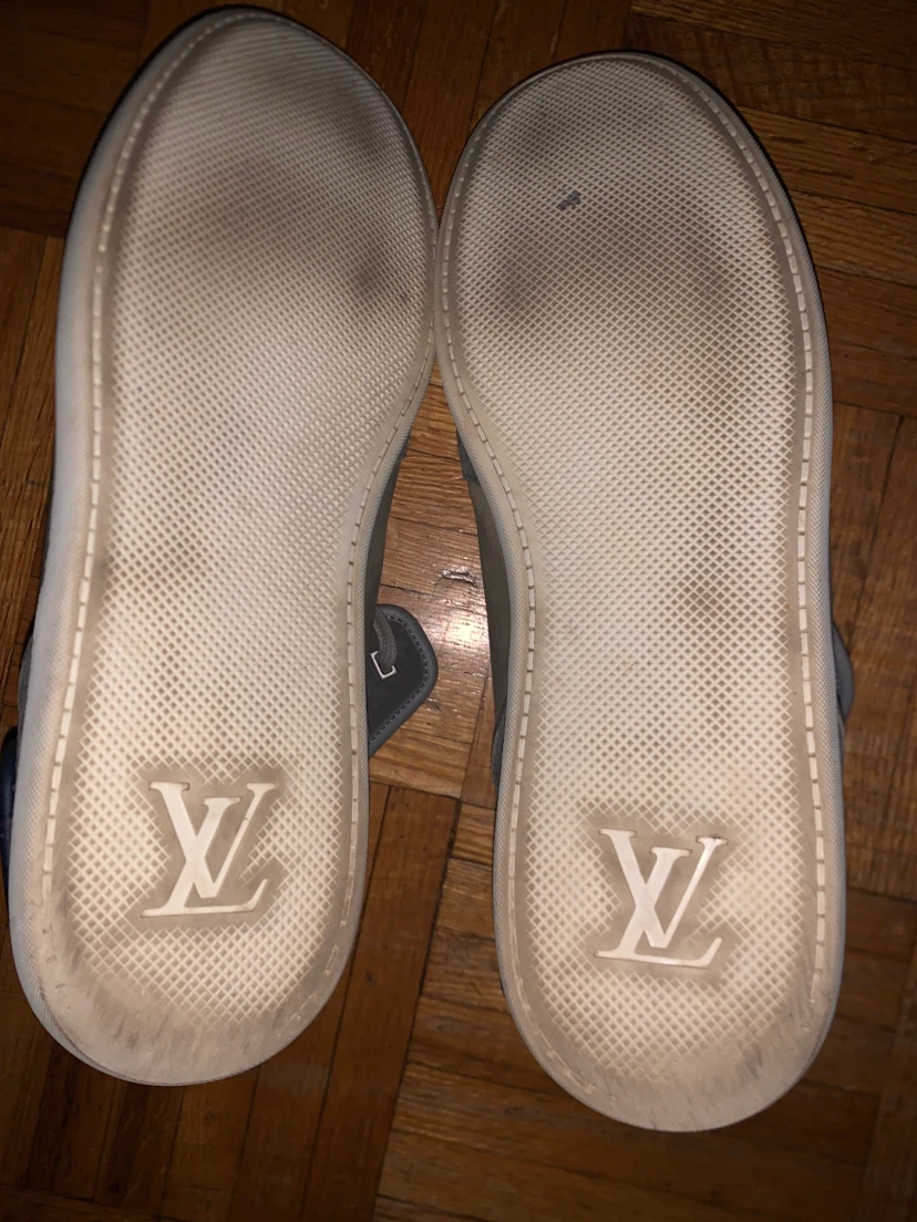 Louis Vuitton Grey Sneakers Size 11 - photo 5