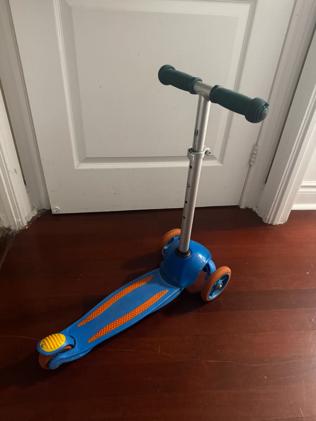 Hudora Three-Wheeled Scooter for Kids - photo 2