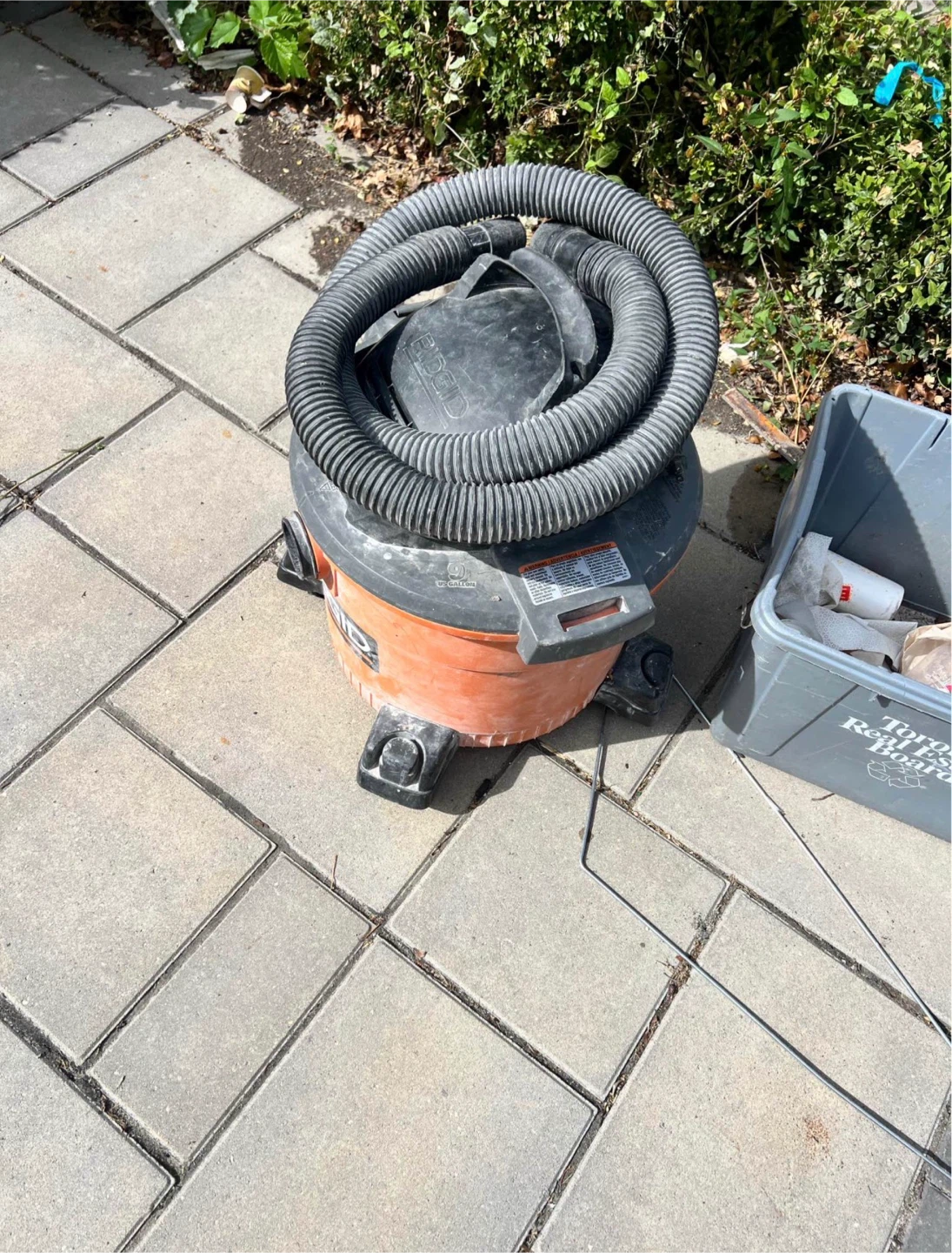 Ridgid 9 Gallon Wet Dry Vacuum - photo 2