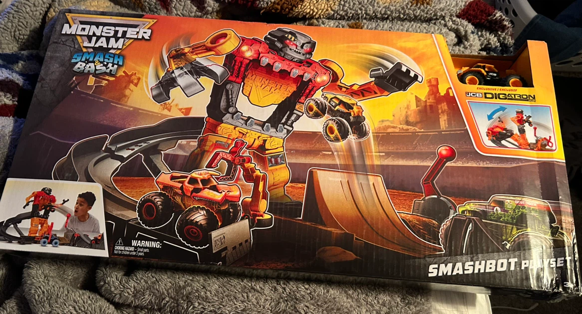 Monster Jam Smash & Bash Smashbot Playset