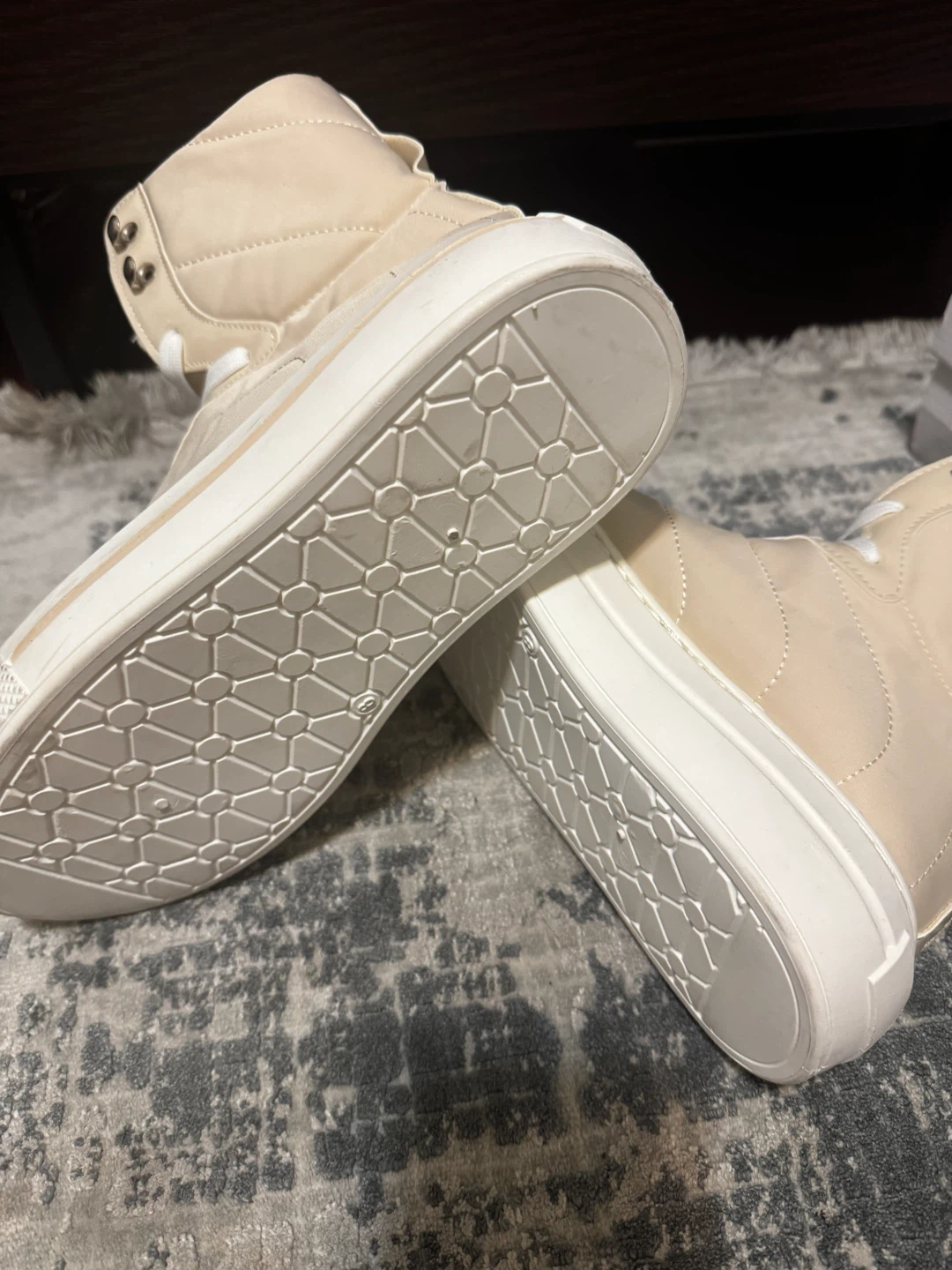 Beige High-Top Sneakers Size 8 - photo 4
