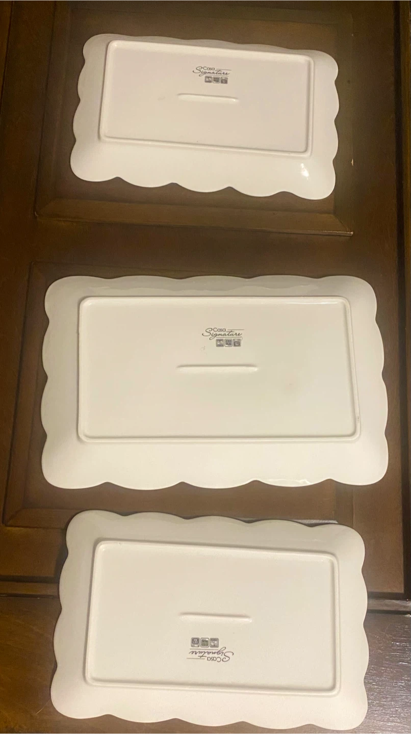Casa Signature Embossed White Trays - Set of 3 - photo 2