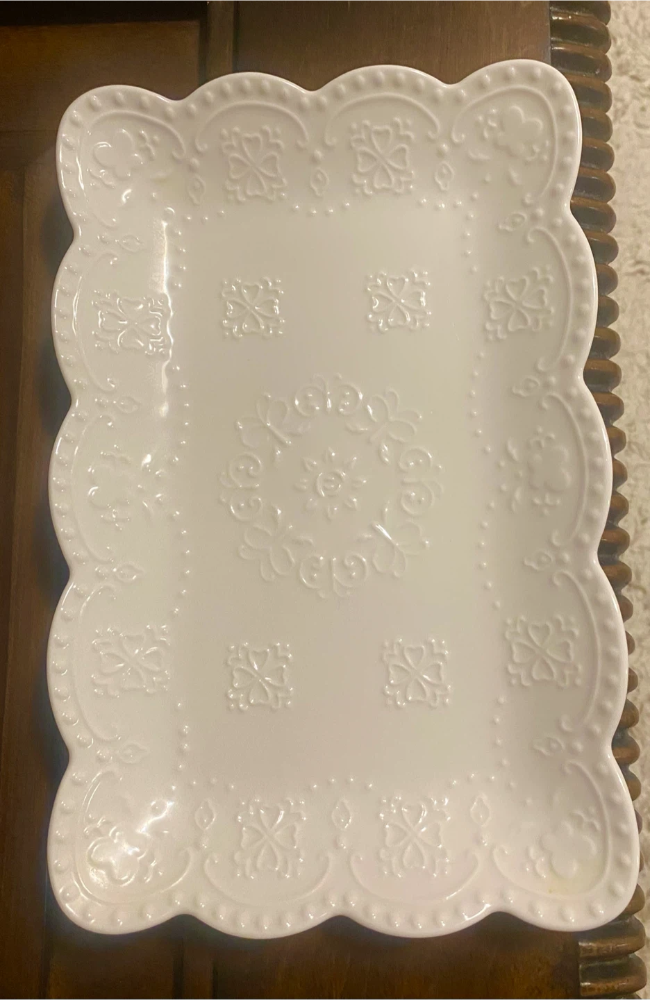 Casa Signature Embossed White Trays - Set of 3 - photo 4