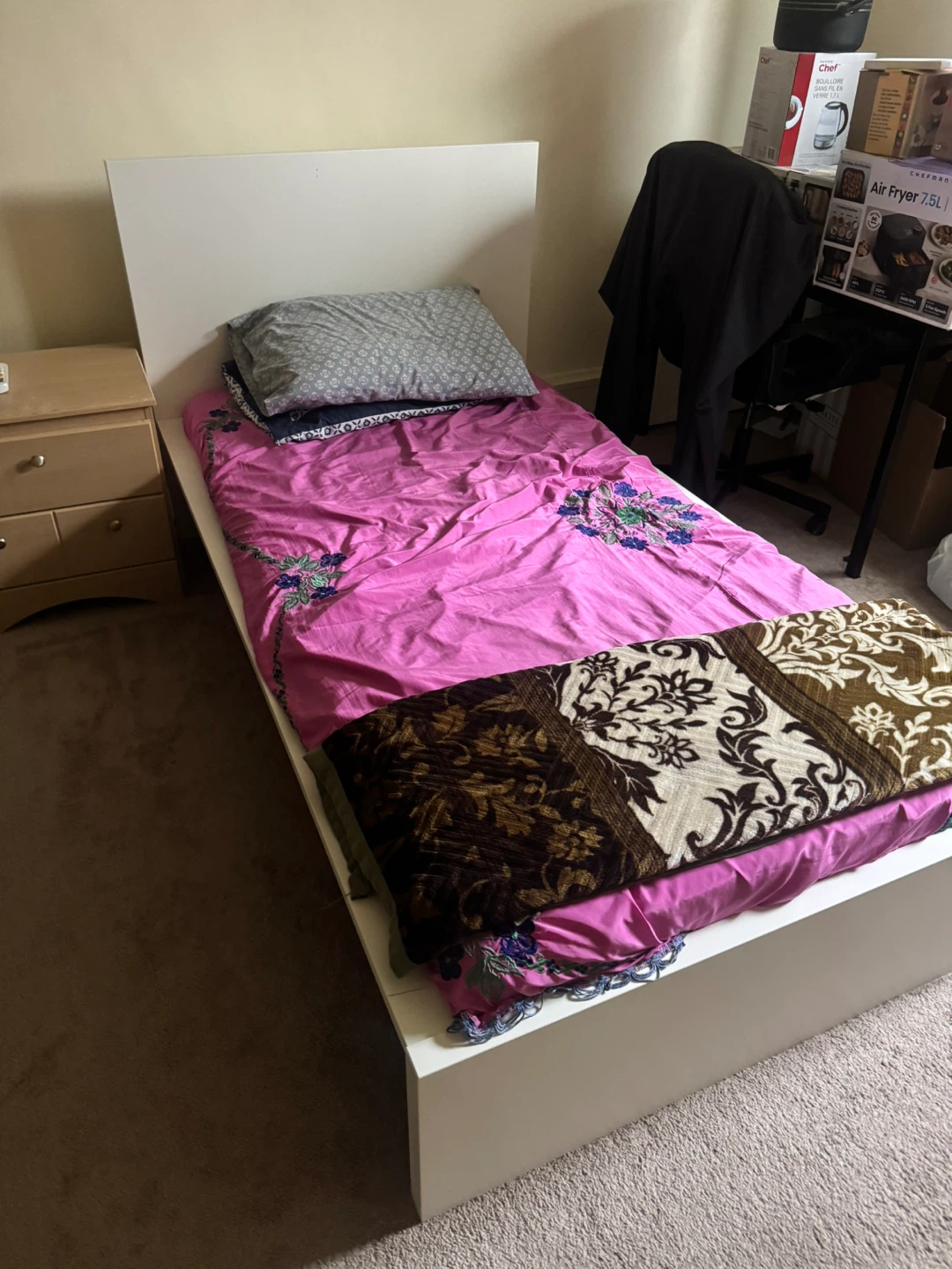 IKEA MALM Twin Bed Frame - photo 2