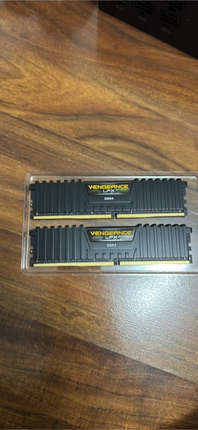 Corsair Vengeance LPX 32GB DDR4 RAM Kit(16x2)