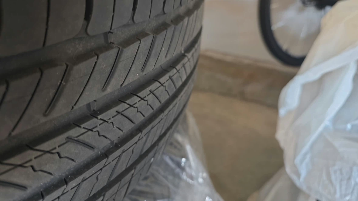 19-inch OEM Genesis Rim & Tire Package – Michelin All-Season - photo 2