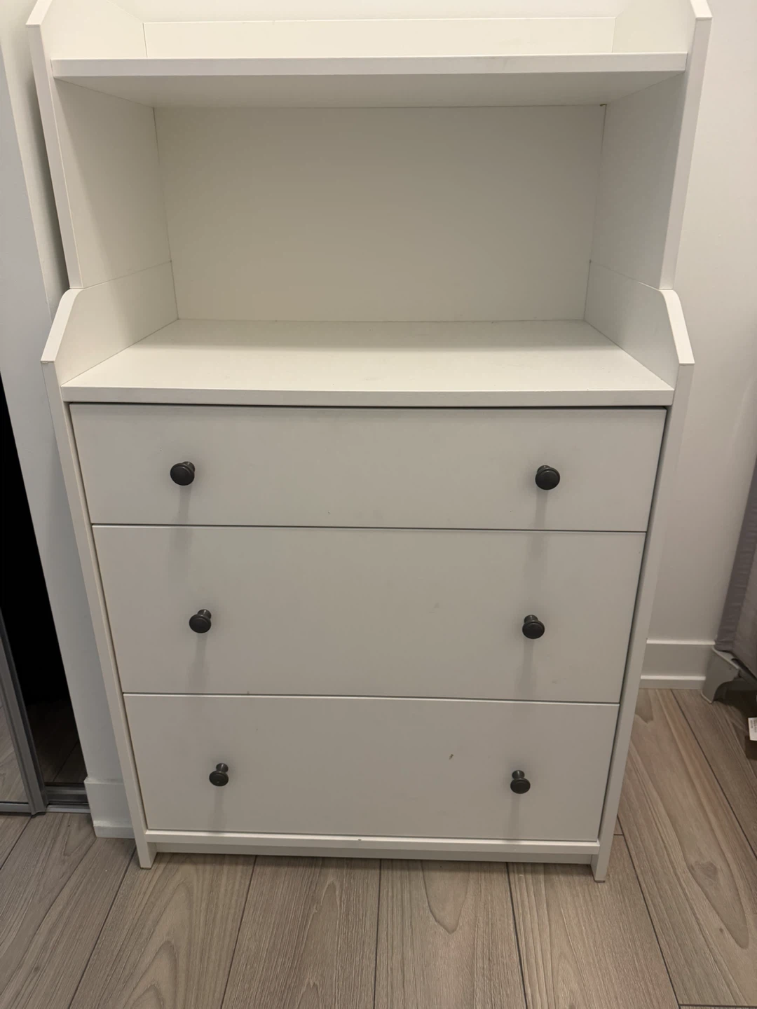 White Dresser with Hutch - photo 2