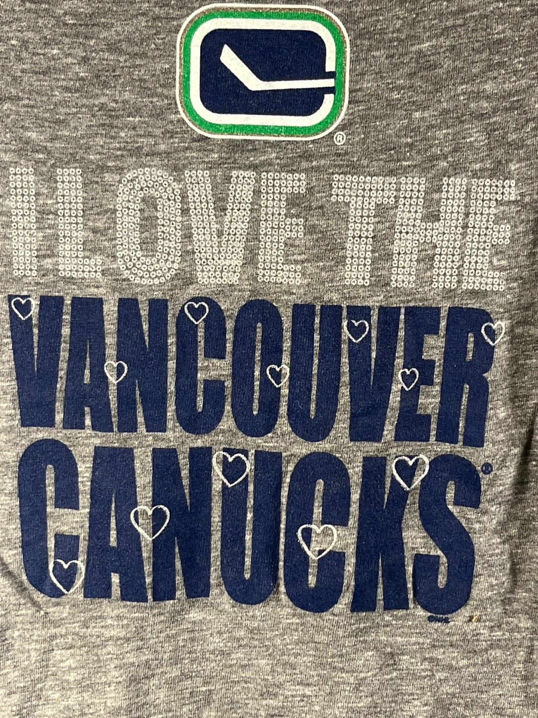 Brand New with Tags! Official NHL Vancouver Canucks Girls Tee 🏒 - photo 2