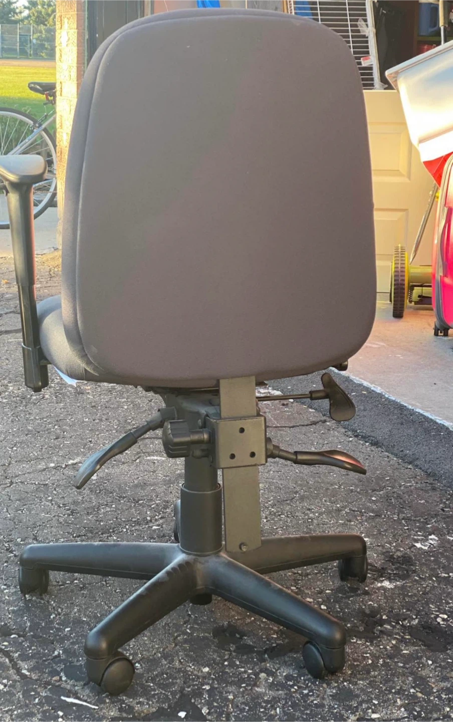 Adjustable Office Desk Chair - photo 2