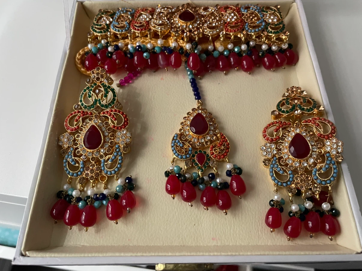 Three-piece Traditional Indian Jewellery Sets - photo 3