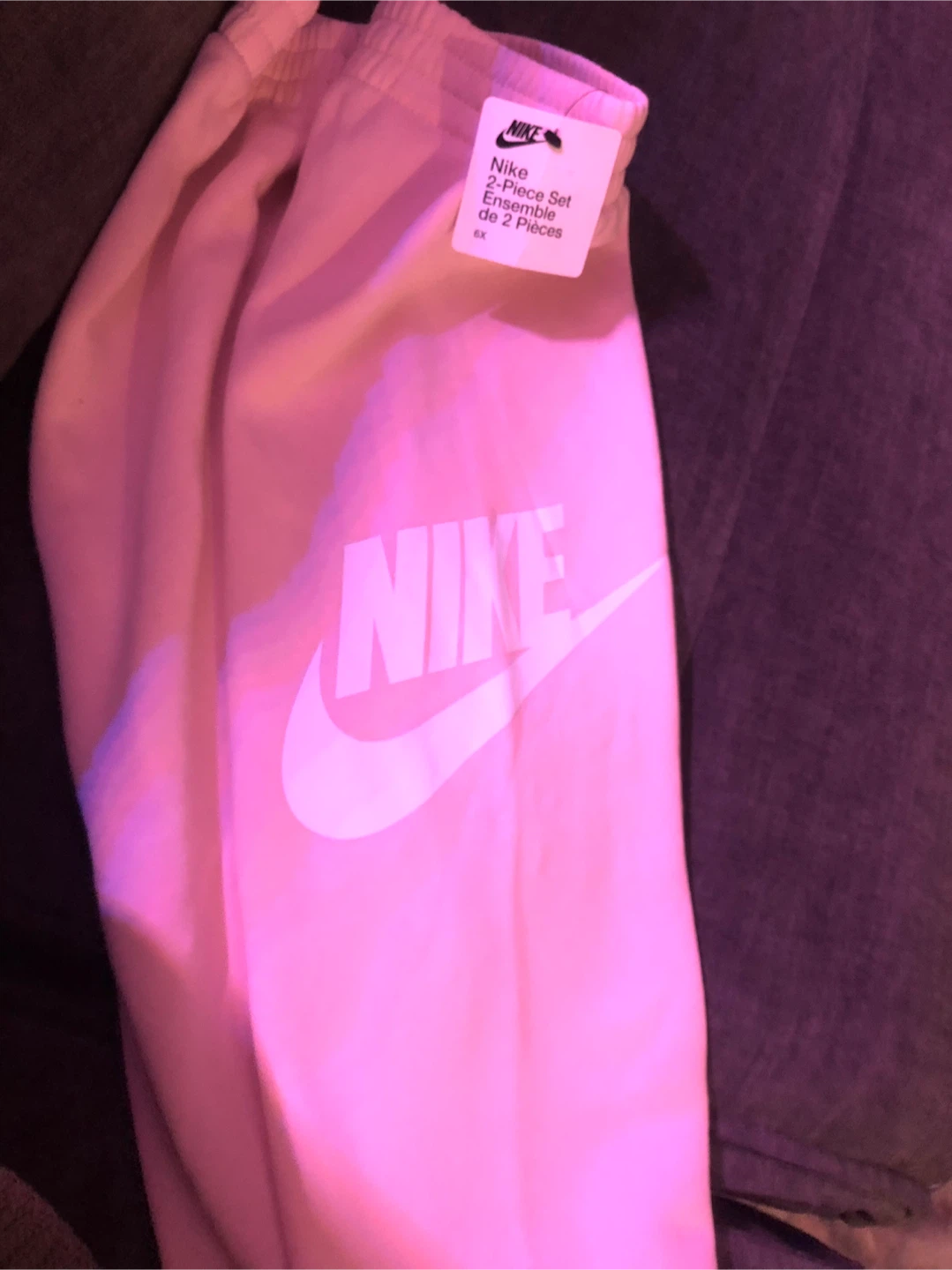 Light Pink Nike Girls Size 6-7 - photo 4