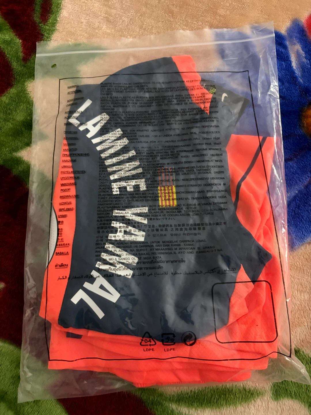 Lamine yamal soccer kit size 26 kids