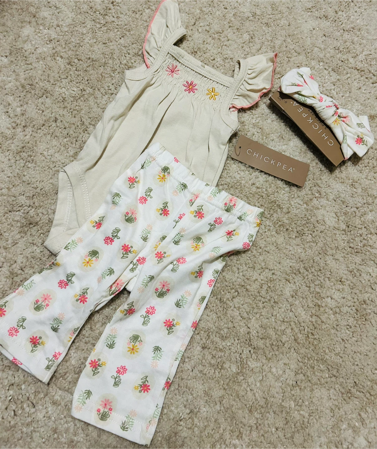 Chickpea 3-Piece Baby Outfit Set - photo 2