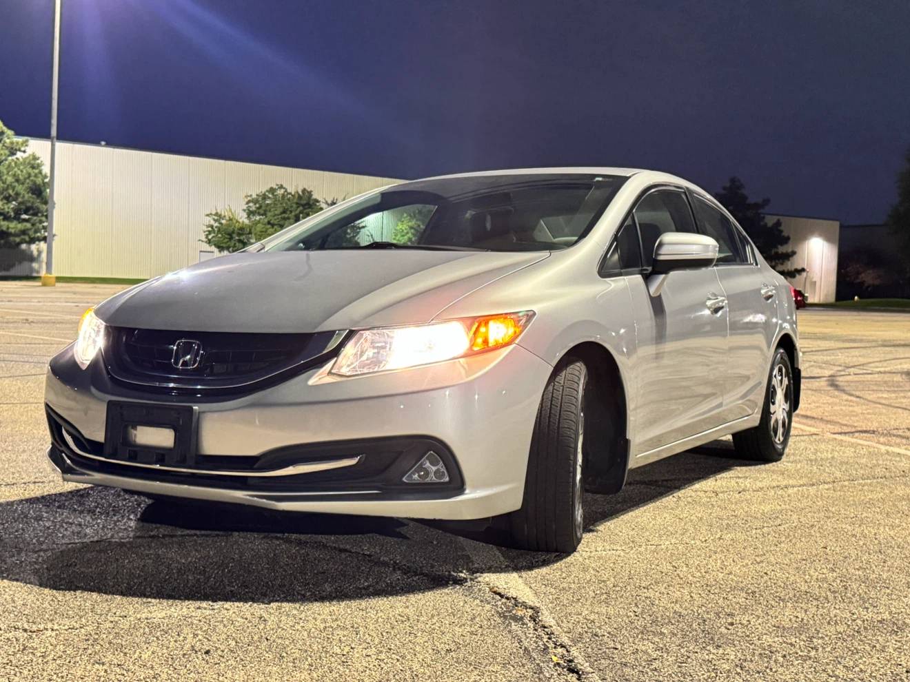 2015 Silver Honda Civic Sedan Hybrid - photo 2