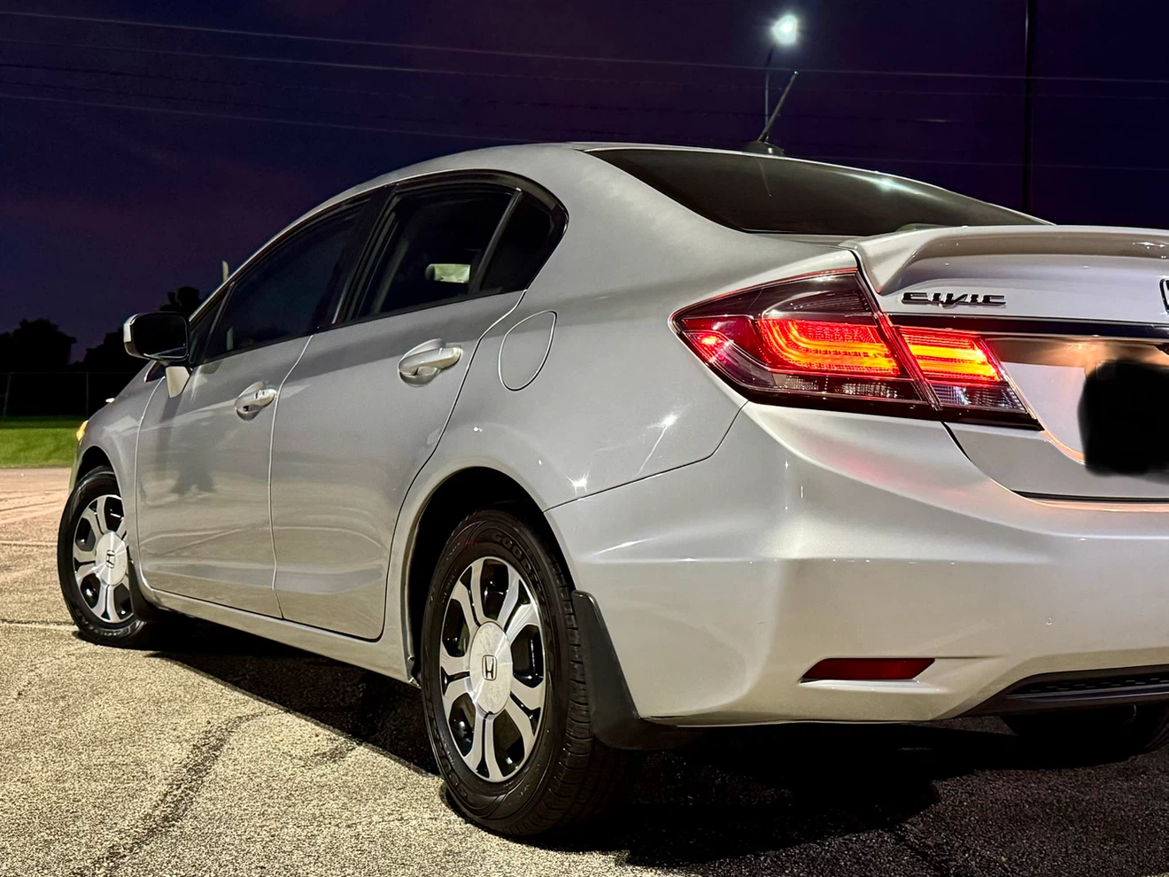 2015 Silver Honda Civic Sedan Hybrid - photo 3