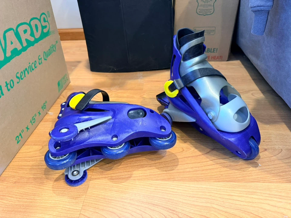 Vintage Fisher-Price inline Skates and DBX Protective Set - photo 2