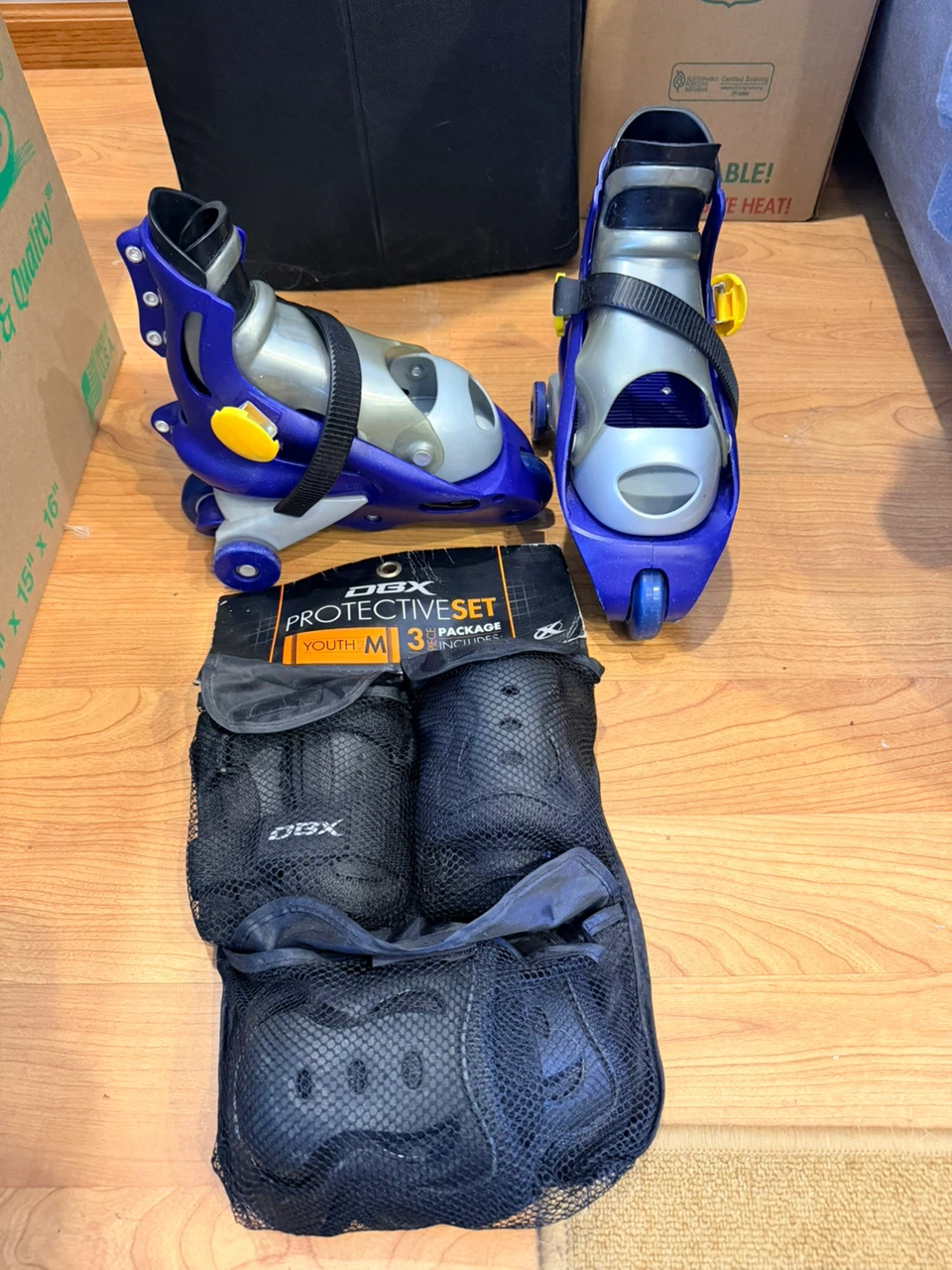 Vintage Fisher-Price inline Skates and DBX Protective Set - photo 4