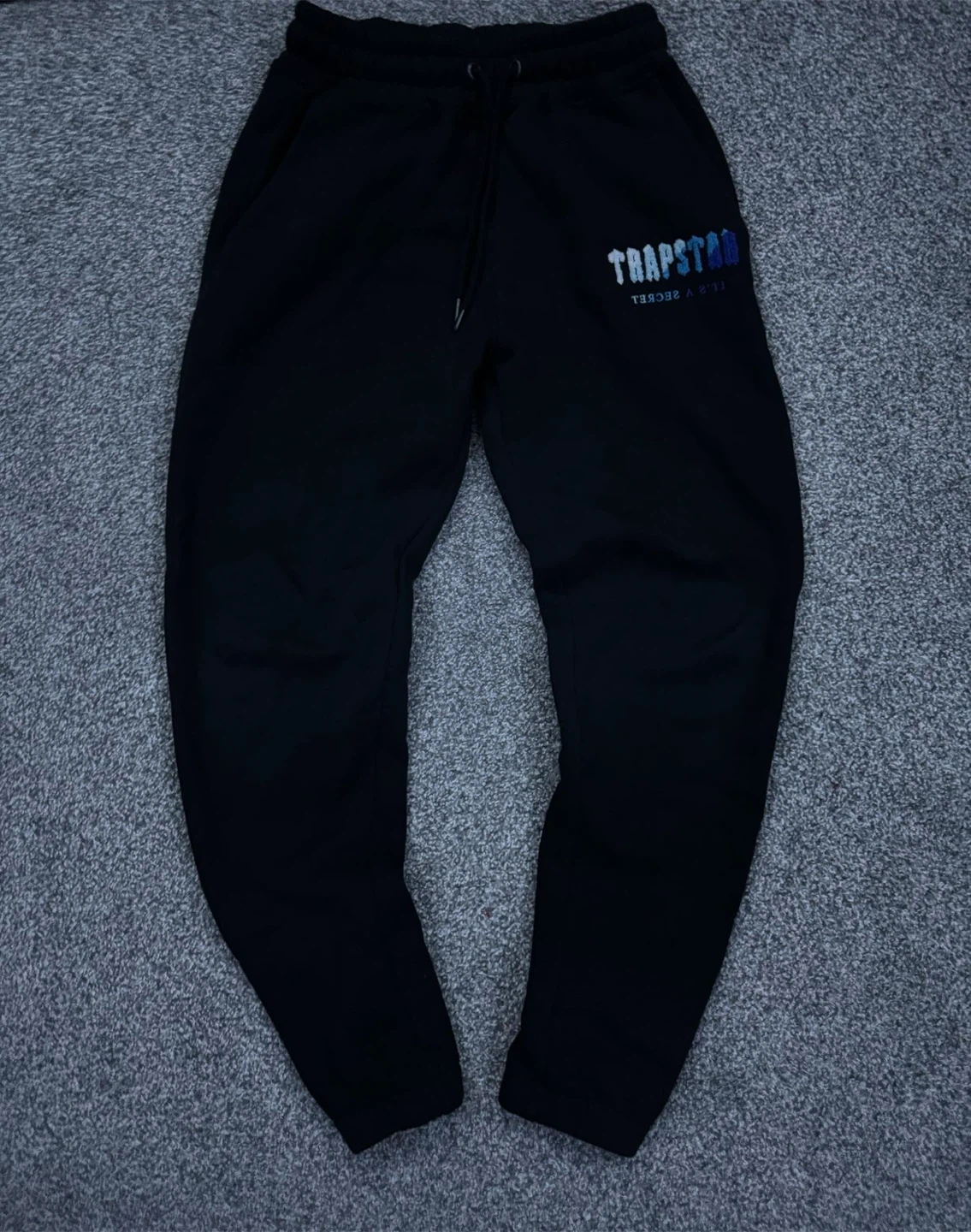 Trapstar Black Hoodie and Jogger Set - photo 2