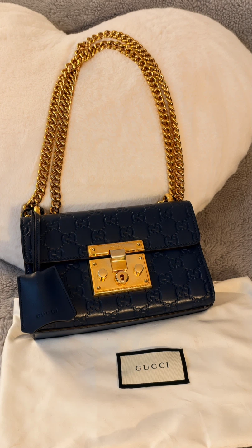 Gucci Signature Padlock Shoulder Bag