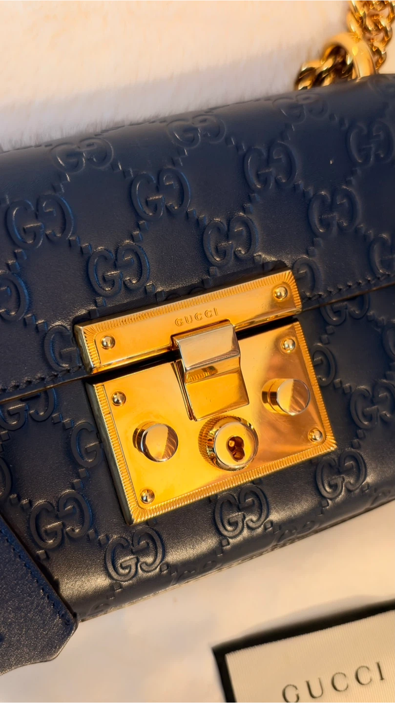 Gucci Signature Padlock Shoulder Bag - photo 3