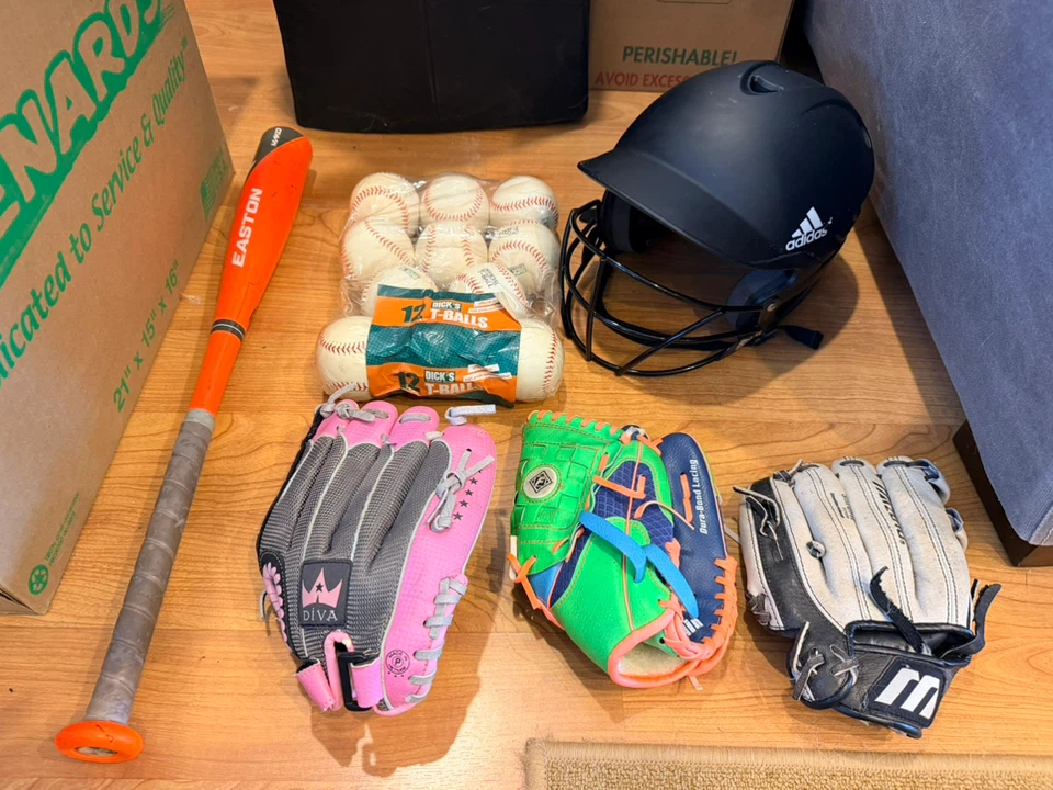 T-Ball set-Bat, balls, helmet and gloves