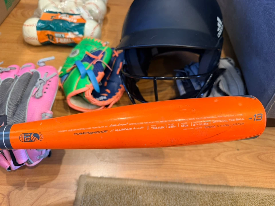 T-Ball set-Bat, balls, helmet and gloves - photo 4