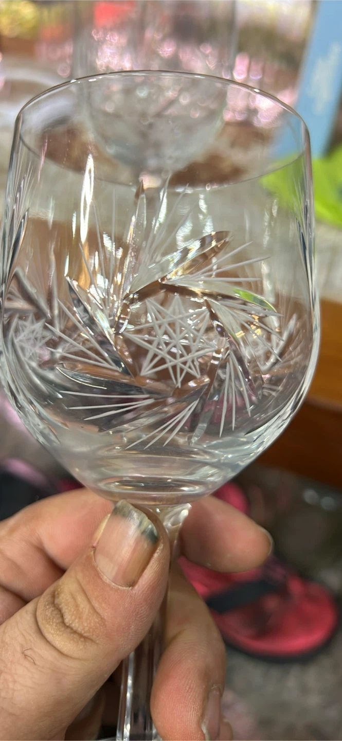 Set of 2 Cut Glass Wine Glasses - photo 3